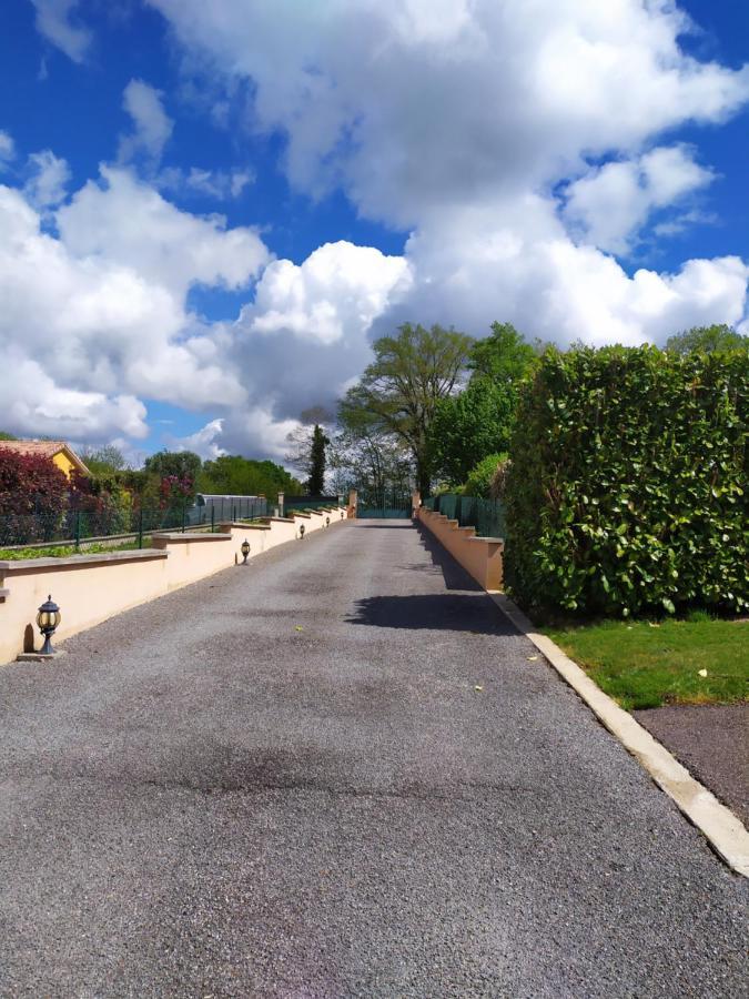 Les Bruyeres Apartamento Chaptelat Exterior foto
